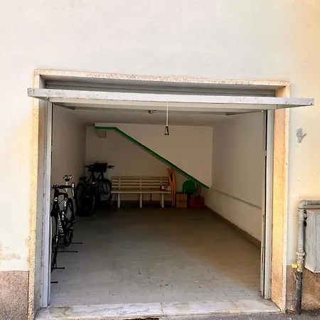 Daire Hostdomus - Marina Finale Ligure