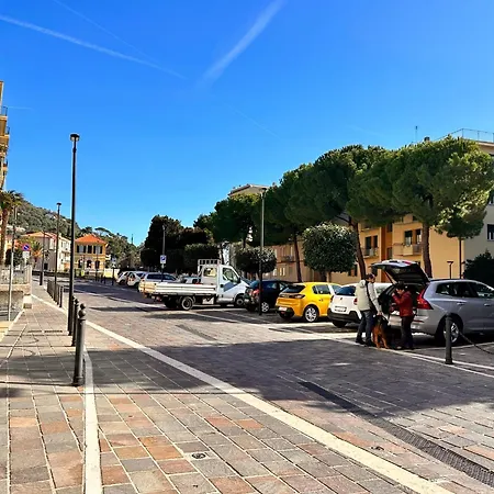 Hostdomus - Marina Daire *