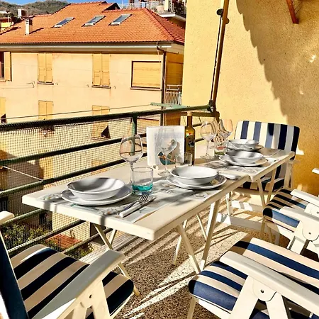 Apartment Hostdomus - Marina *