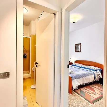 Apartment Hostdomus - Marina *