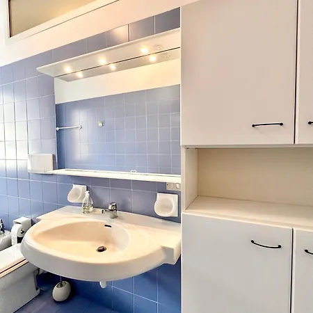 Hostdomus - Marina Appartamento *