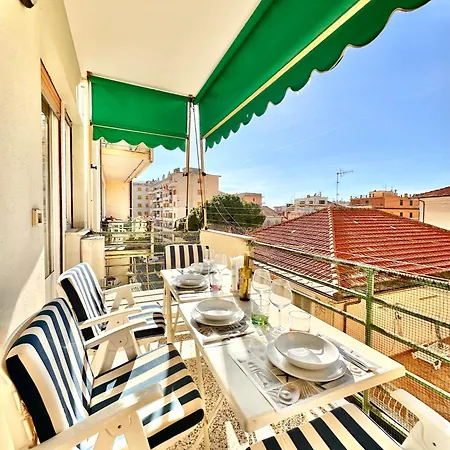 Hostdomus - Marina Apartment *
